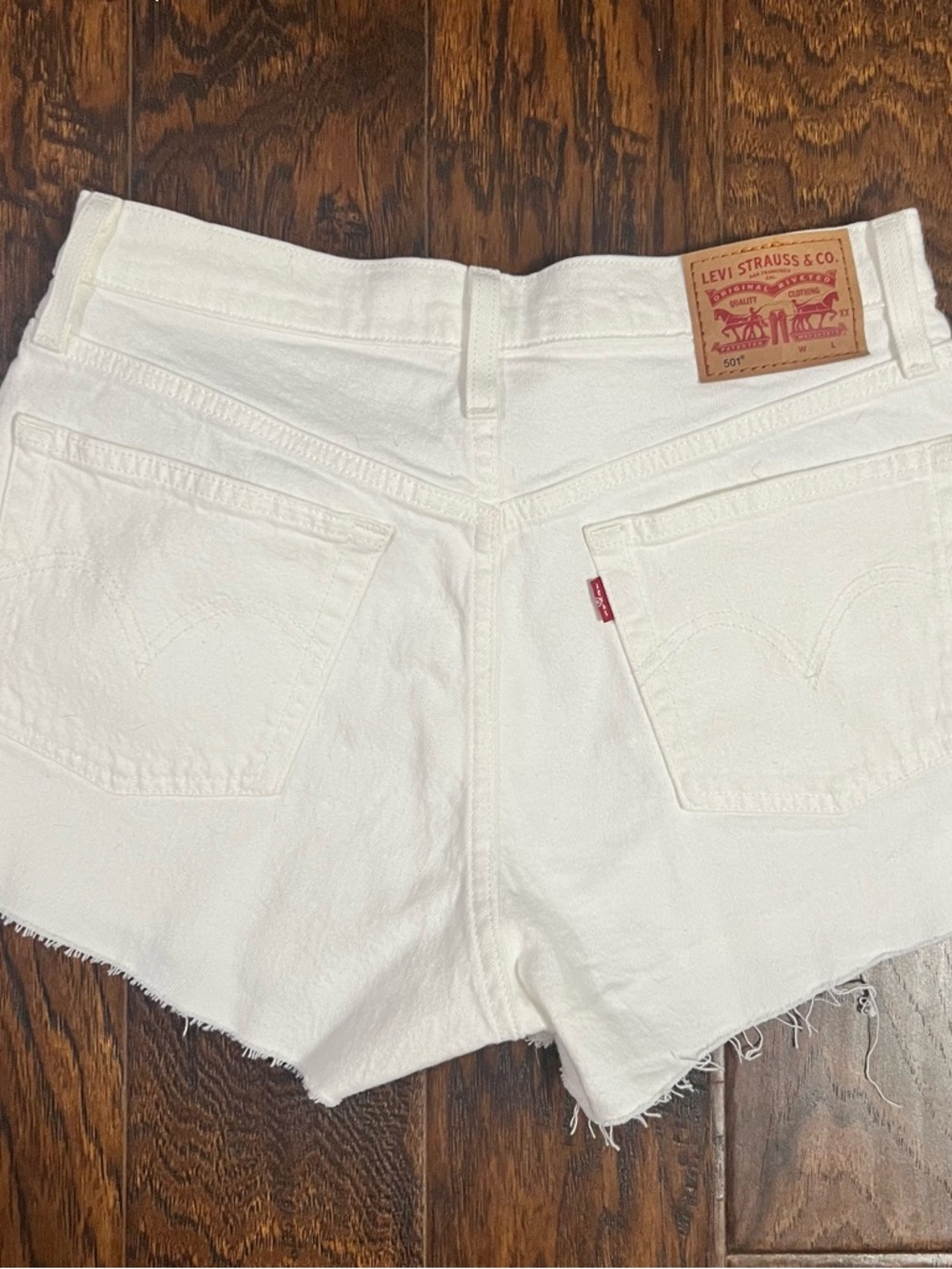 Levi’s 501 White Denim Raw Hem High Rise Shorts Sz 28 Discontinued Retro Style